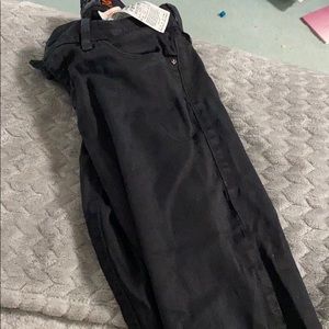 black skinny jeans